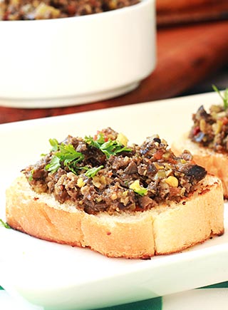 Olive Crostini